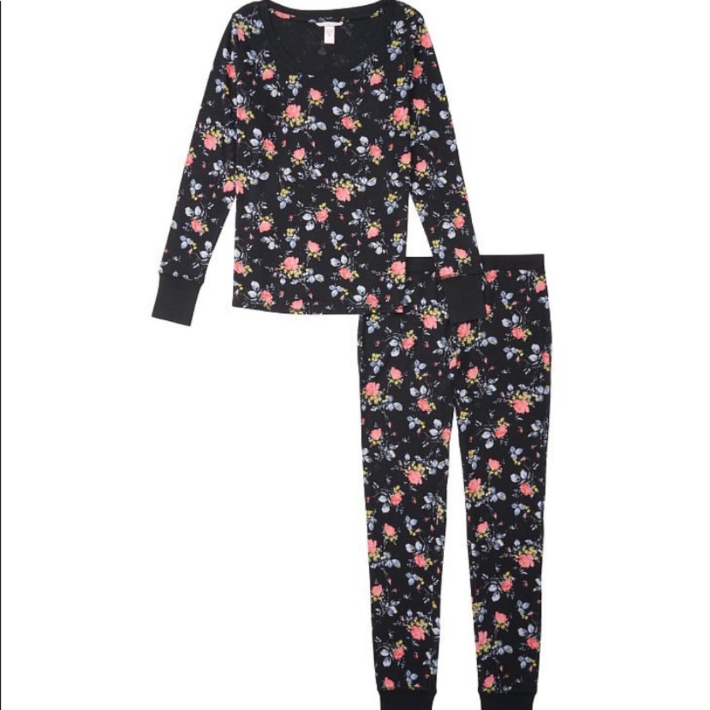 NWT Victoria’s Secret Black Floral Thermal Pajamas Set - Picture 4 of 4